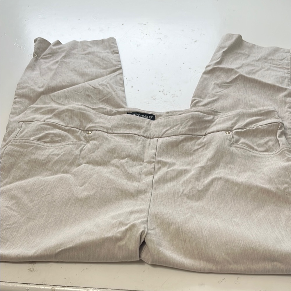 Hilary Radley XL Cream Elastic Waist Pull On Cropped Formal Work Pants